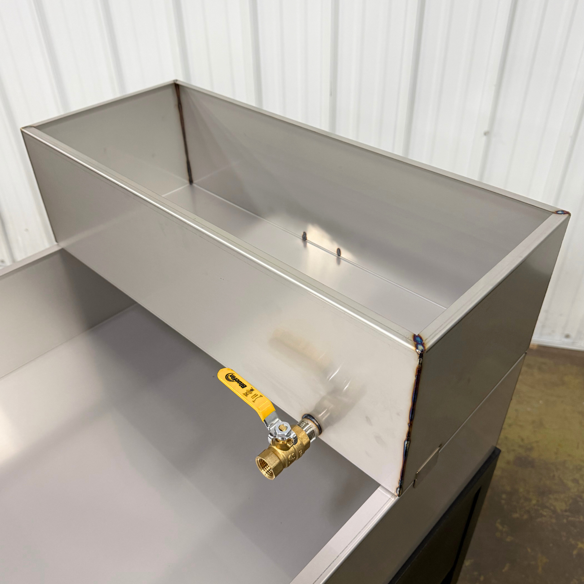 2 x 4′ Flat Evaporator Pan (Optional Preheater & Dividers)